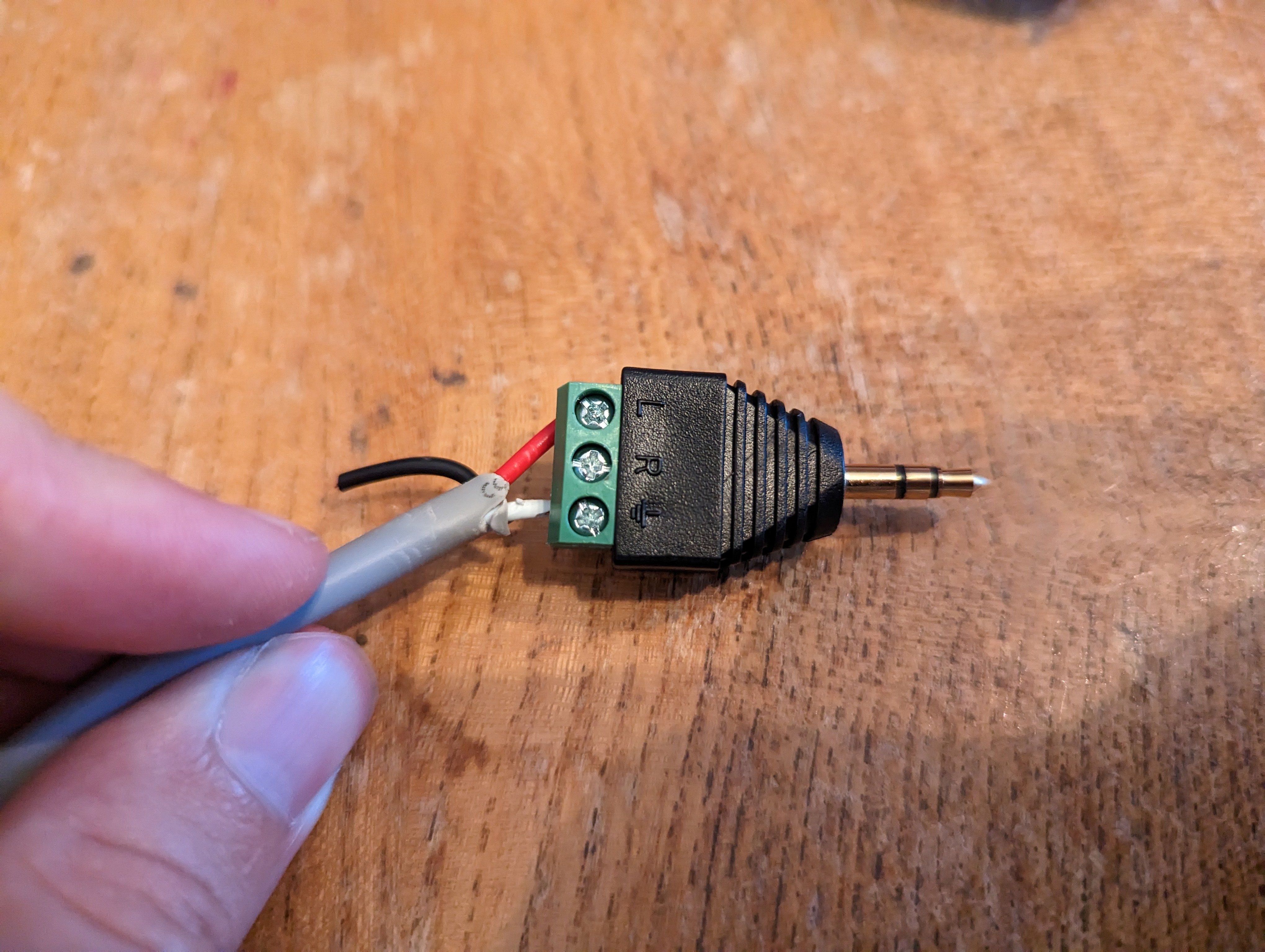 Close up the assembled terminal block for the foot pedal switch