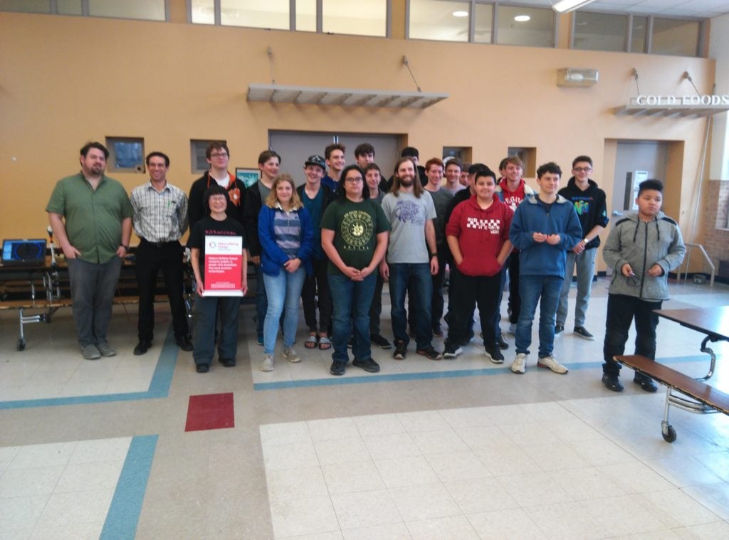 A group photo of volunteers from Bosque School.