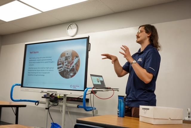 Stephan, MMC engineer, presenting at Paul Penna.