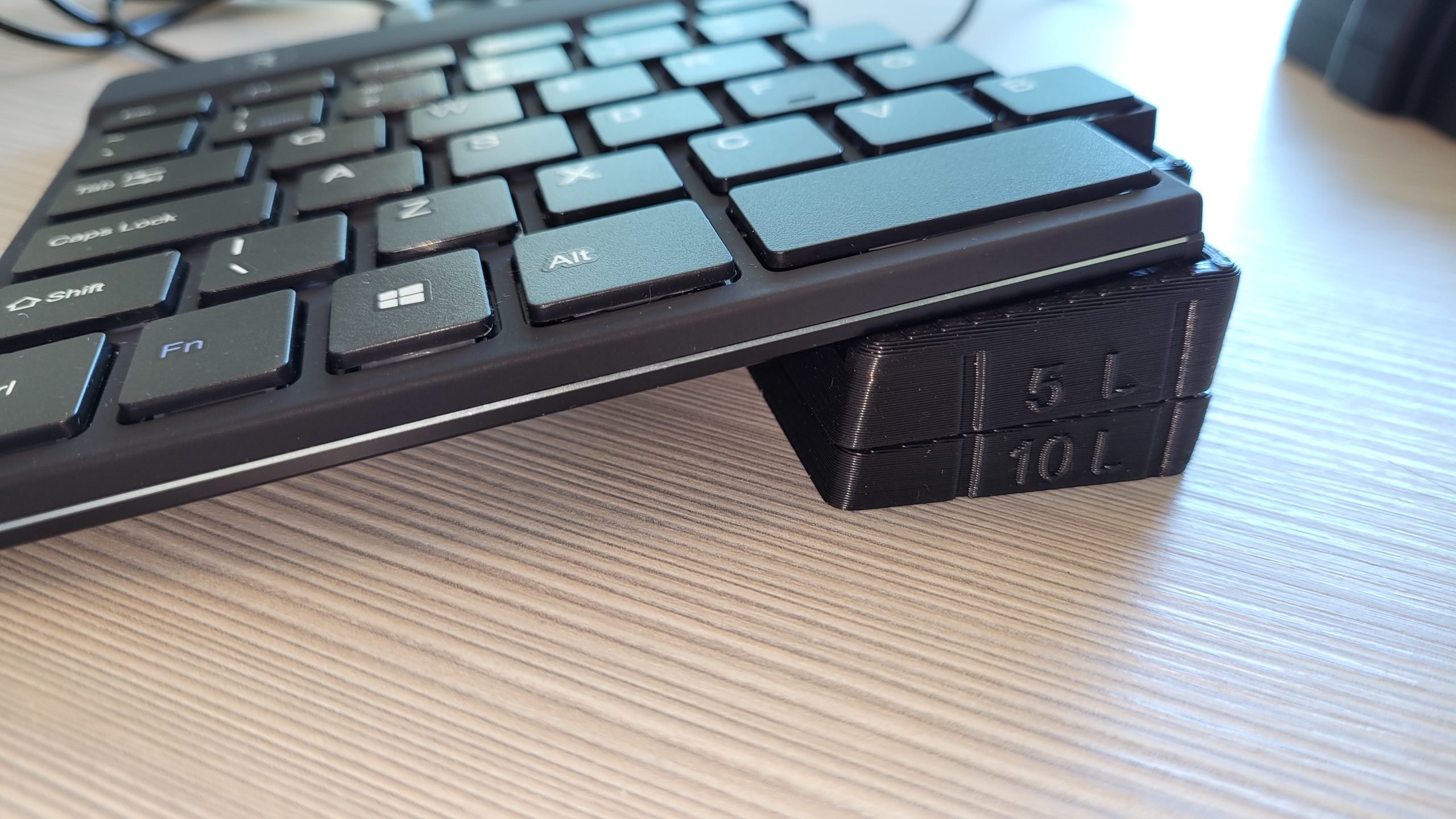 R-Go keyboard on two risers