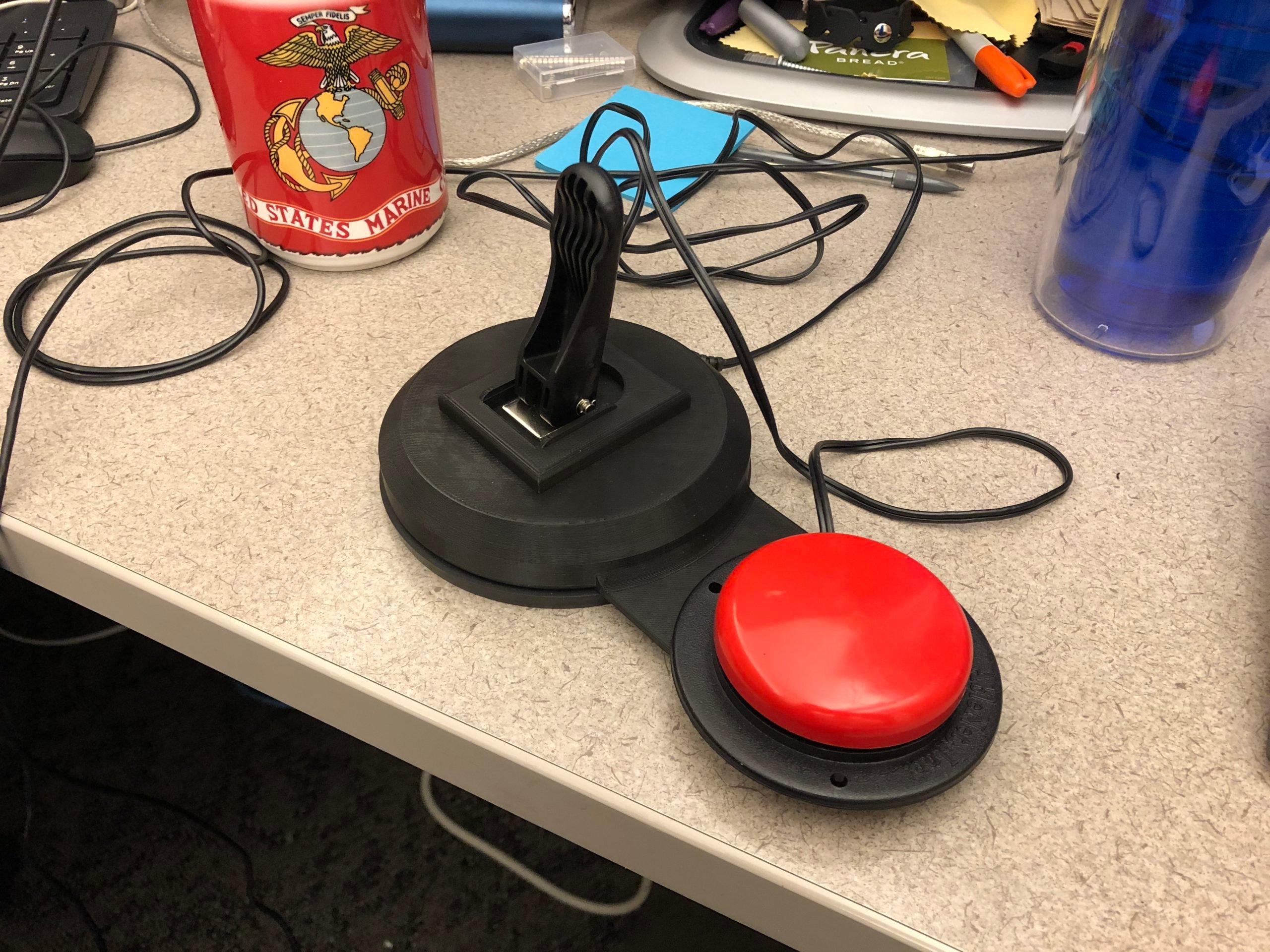 Picture of Suction Cup Single Switch with the lever in the open position.