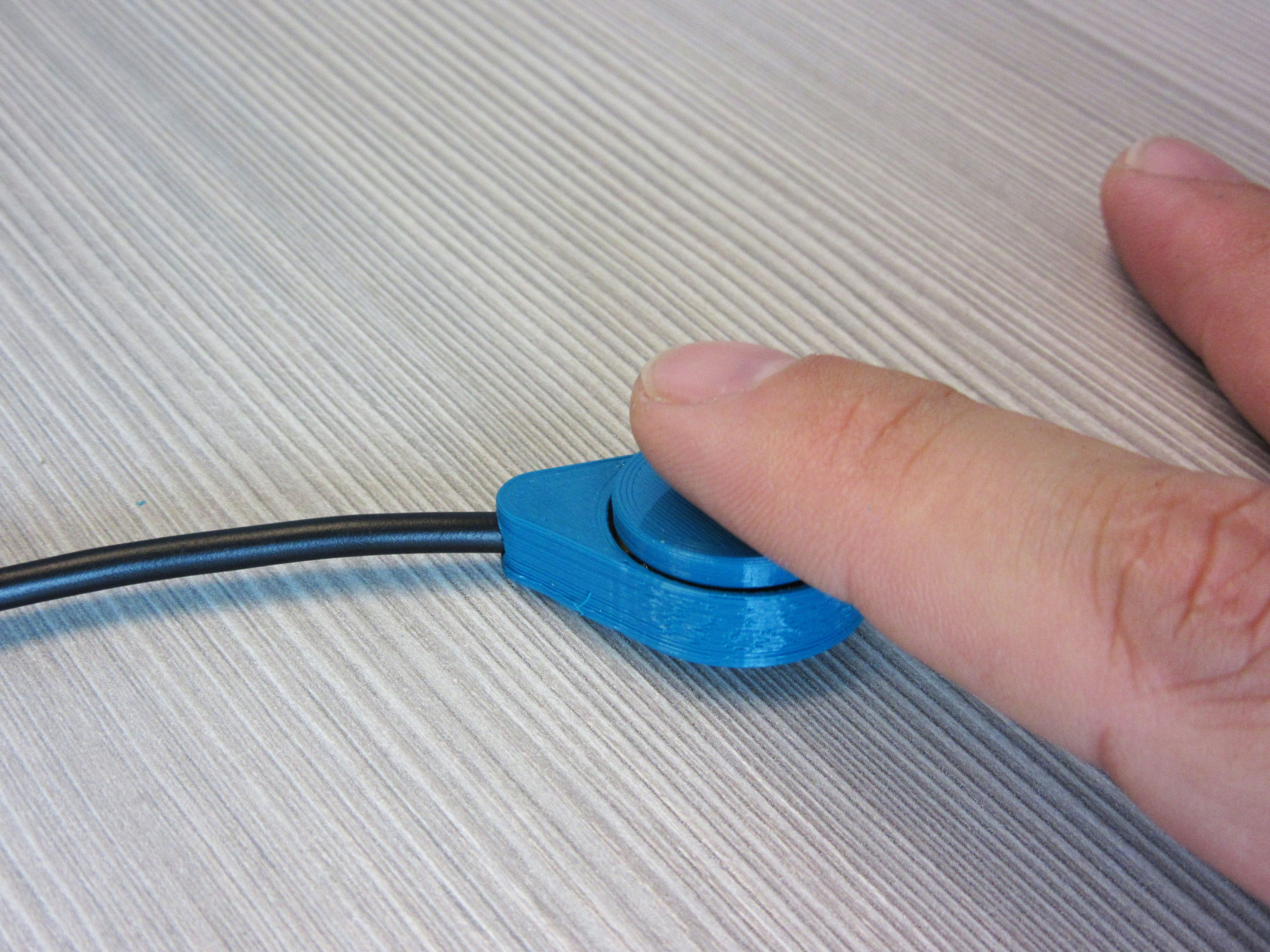 Raindrop switch with finger